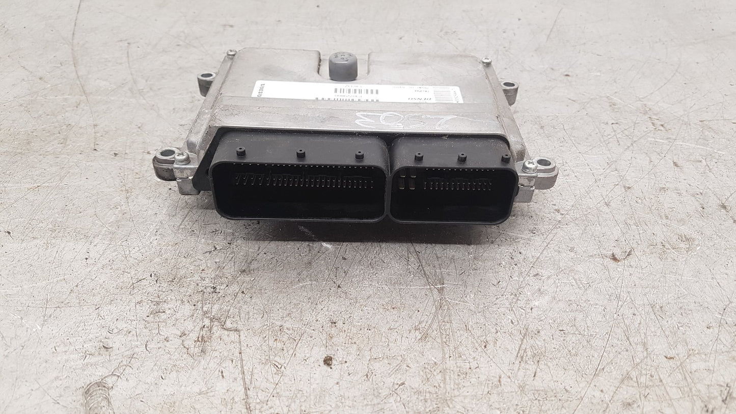 2006 - 2009 Volvo C70  Convertible Engine ECU 30729800 279700-9290