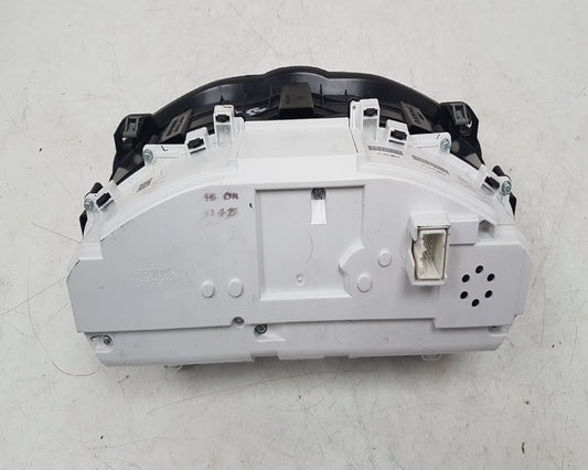 2012 - 2019 Volvo V40 Cross Country  Hatchback Instrument Cluster 31412876