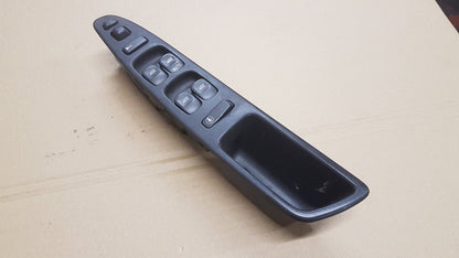 1999 - 2003 Volvo S40  Saloon Right Front Door Window 30889746