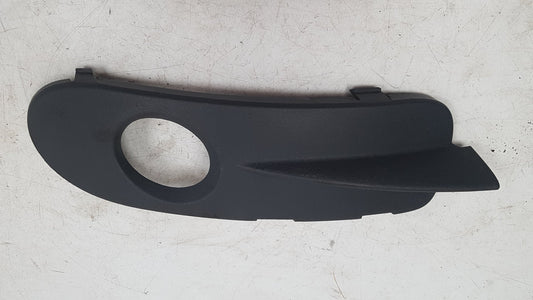2006 - 2009 Volvo C70  Convertible Left Fog Light Cover 09466545
