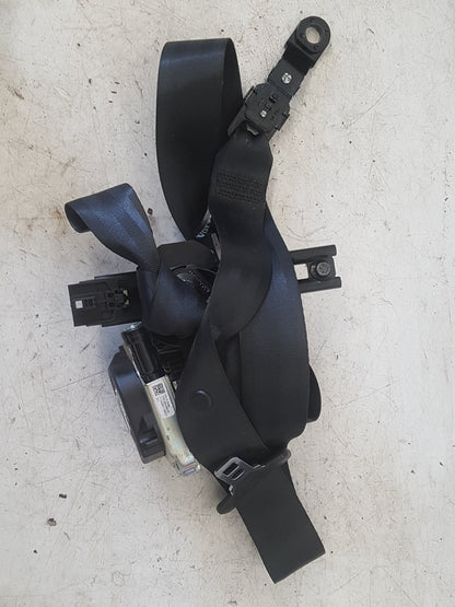 2015 Volvo V40 525, 526 Hatchback Left Front Seat Belt 31418480 VRAC Grade A