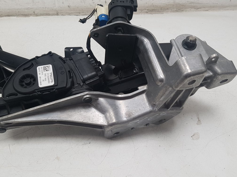 2010 - 2014 Volvo V60  Estate Accelerator Pedal 31329060