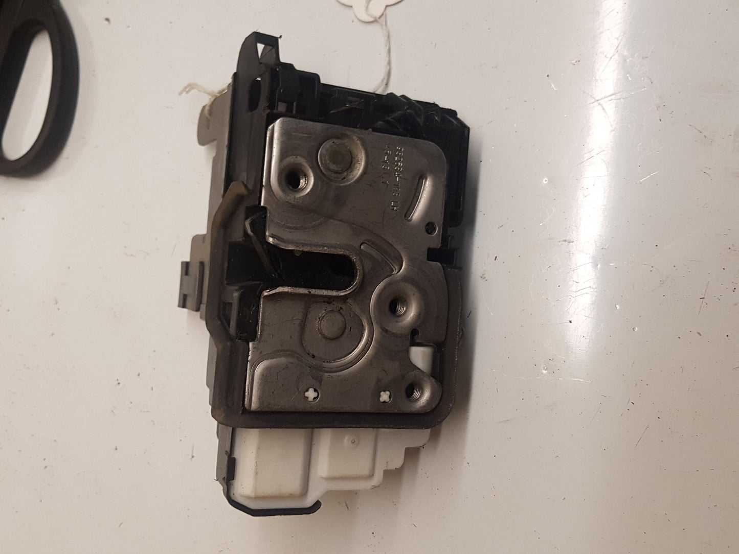 2013 - 2019 Volvo V40  Hatchback Left Front Central Locking Solenoid
