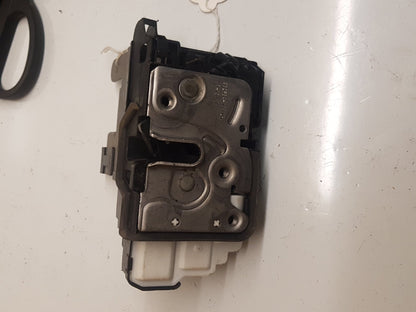 2013 - 2019 Volvo V40  Hatchback Left Front Central Locking Solenoid