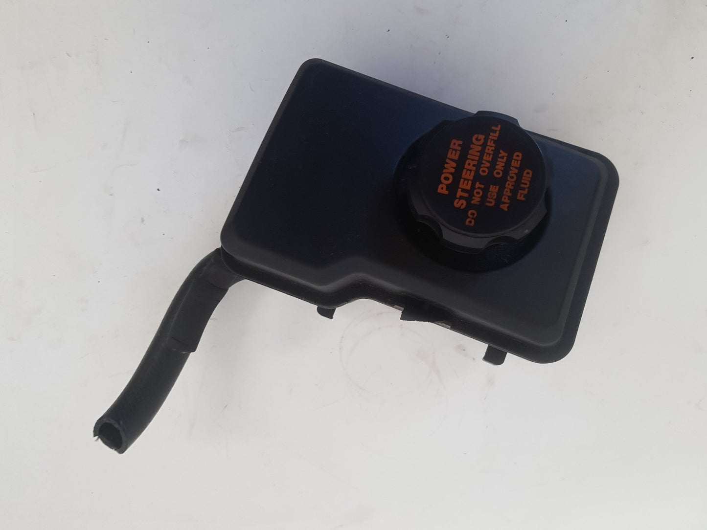2002 - 2006 Volvo XC90  Estate POWER STEERING RESEVOIR 8671269