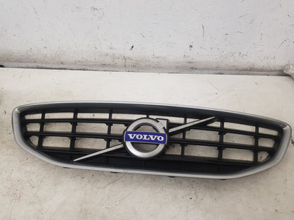 2013 - 2016 Volvo V40 III 525 Hatchback Bumper Grille 31353120