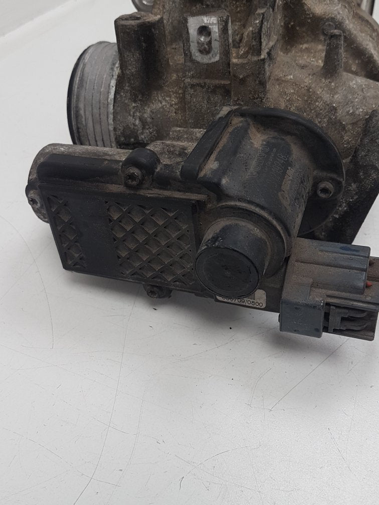 2008 - 2012 Volvo V50   Estate EGR VALVE AND COOLER 31219249