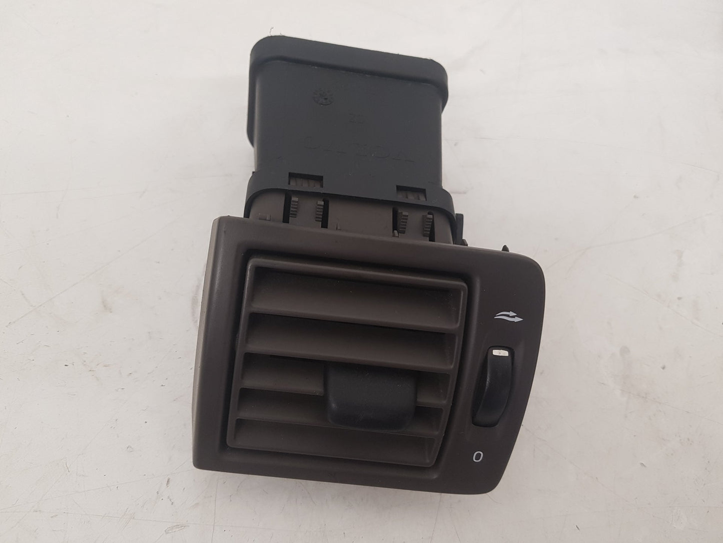 2007 - 2010 Volvo V50 545 Estate AIR VENT (DRIVER SIDE FRONT) 39879330