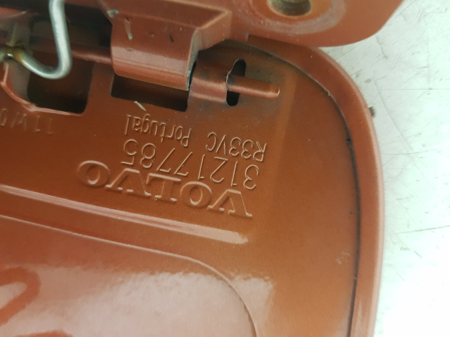 2010 - 2012 Volvo C30  Hatchback Fuel Filler Door 31217785