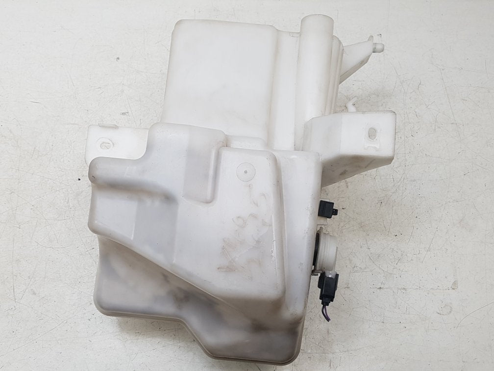 2012 - 2017 Volvo V40  Hatchback WASHER BOTTLE & MOTOR 31276094