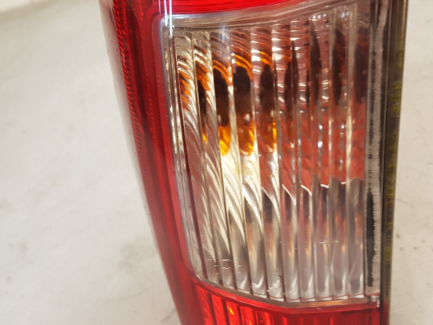 2001 - 2002 Volvo V70  Estate REAR/TAIL LIGHT UPPER (PASSENGER SIDE) 9154493