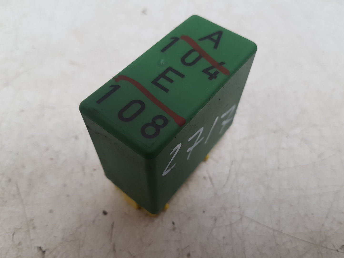 1992 - 1997 Volvo 850  Estate FOG LIGHT CONTROL RELAY 895166000