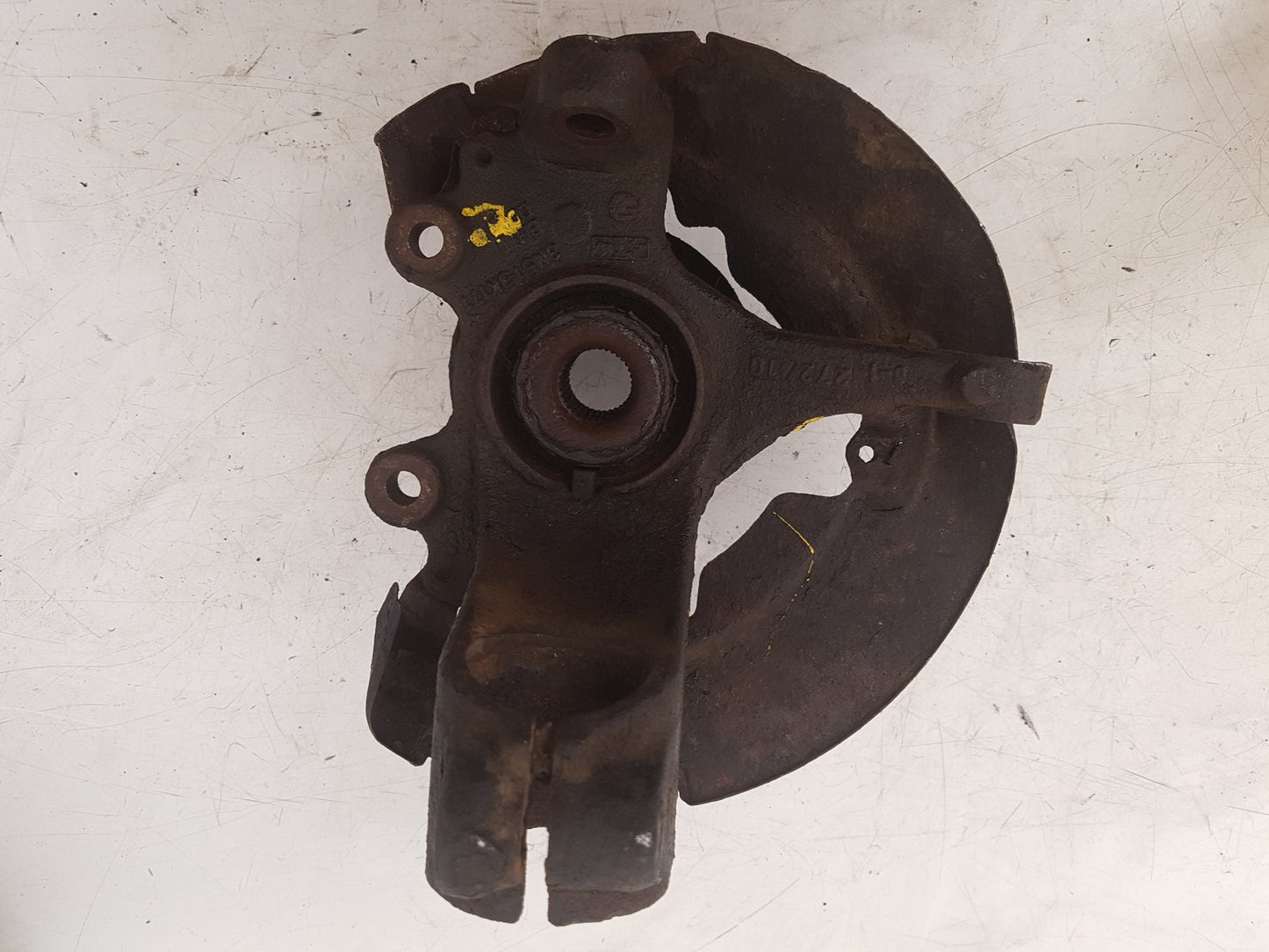2006 - 2010 Volvo V50  Estate Left Front Hub Assembly 3M513K171