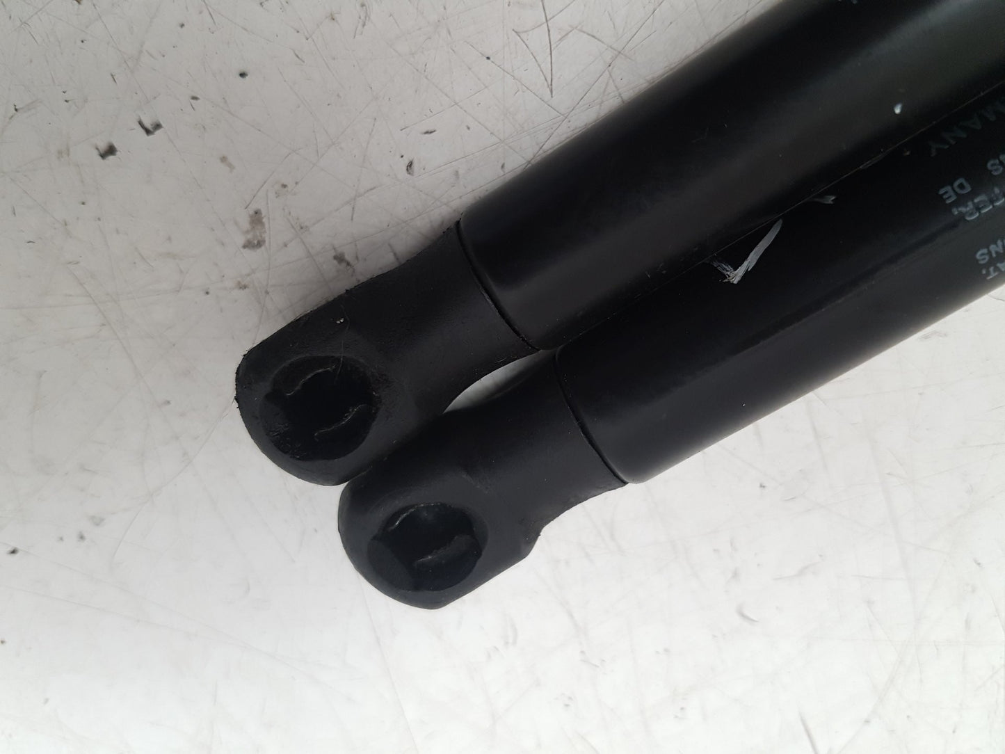 2011 - 2017 Volvo XC60  Estate BOOT STRUTS (PAIR) 30784935