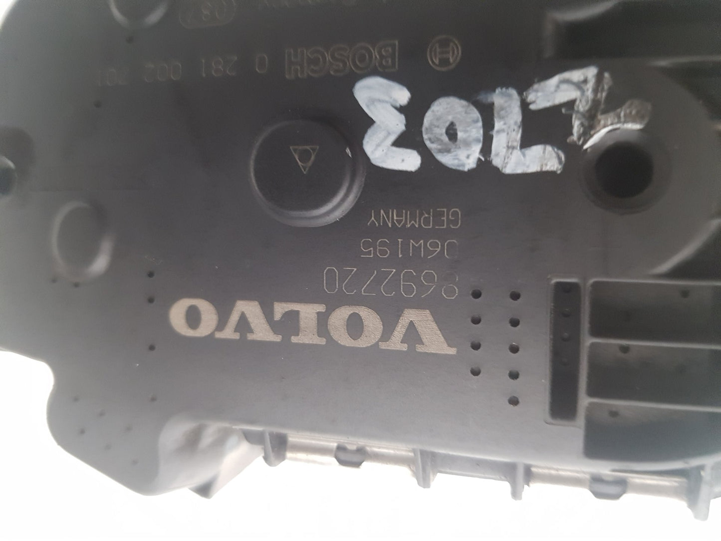 2002 - 2006 Volvo XC90  Estate Throttle Body 8692720