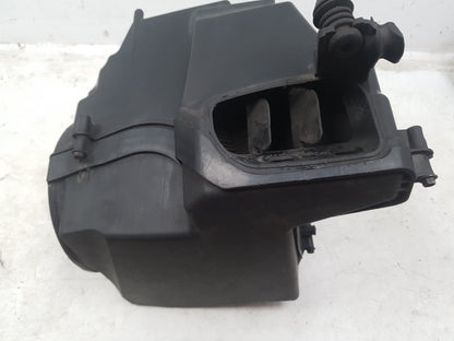 2013 Volvo V40  Hatchback Air Filter Box 31370808