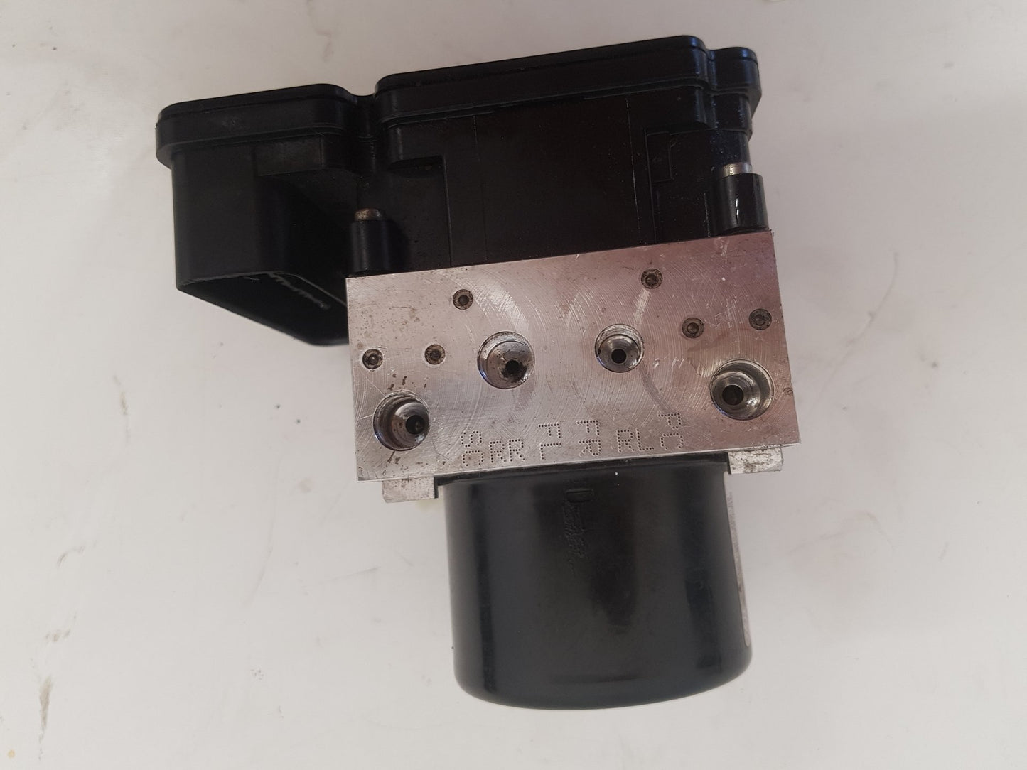 2013 - 2015 Volvo V60  Estate ABS Pump/Modulator 31329137