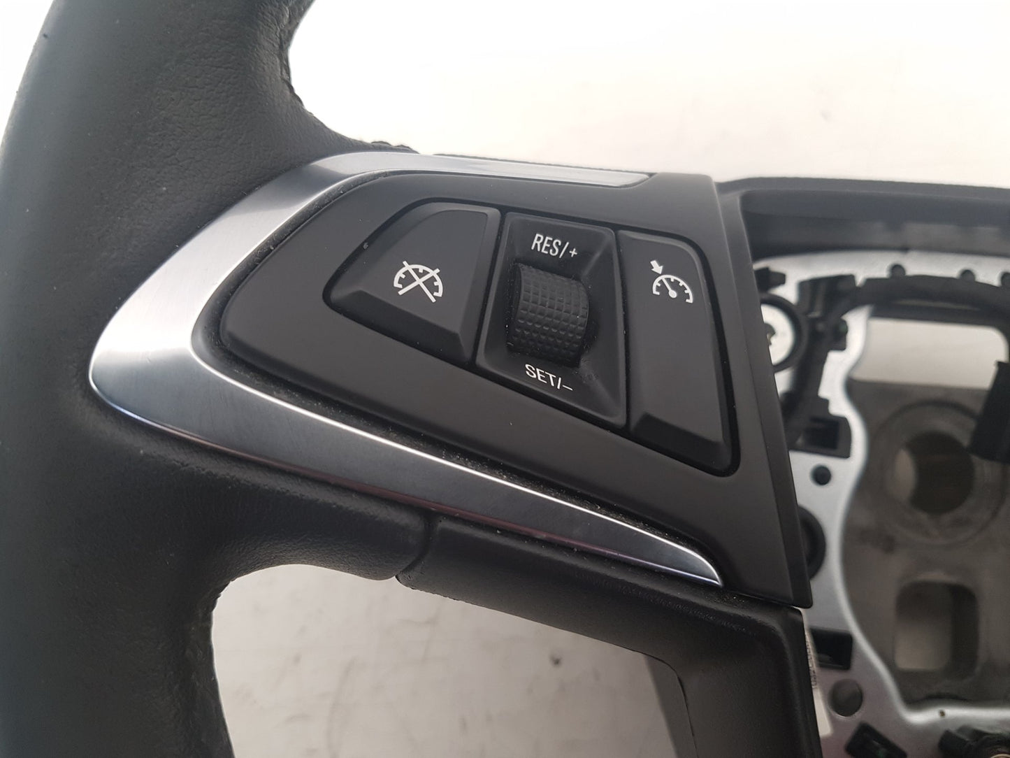 2010 - 2012 Saab 9-5  Saloon Steering Wheel 13332551