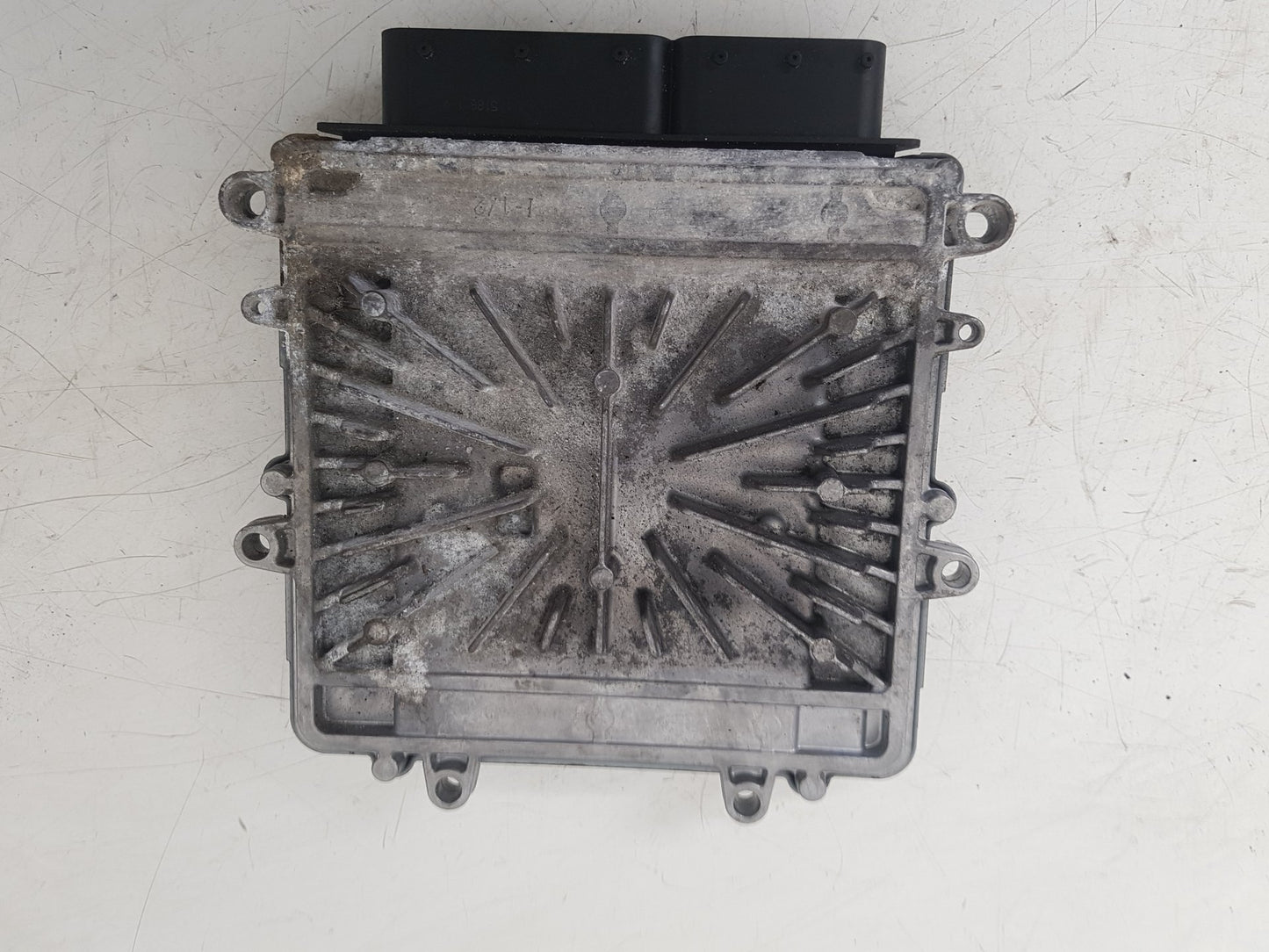 2006 - 2010 Volvo C70  Convertible Engine ECU 30729826A