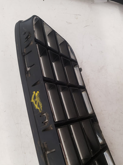2002 - 2006 Volvo XC90  Estate FRONT GRILL 8620641