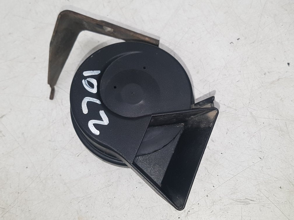 2005 - 2015 Saab 9-3  Estate Horn 13253740