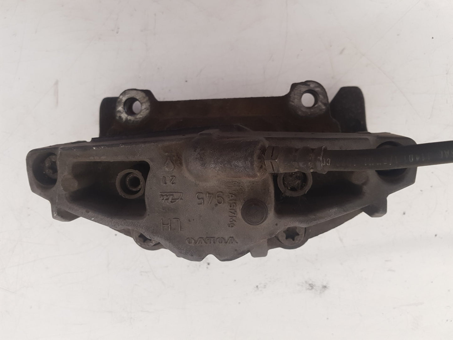 2008 - 2013 Volvo V70  Estate Left Front Caliper 946