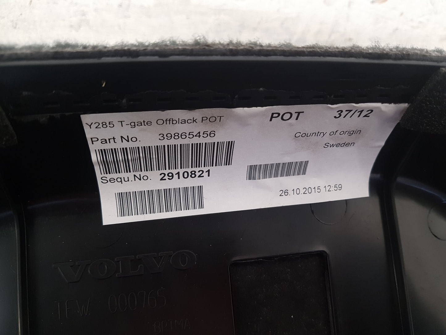 2004 - 2007 Volvo V50  Estate RADIATOR HOSE 30723083