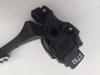 2013 - 2015 Volvo V60  Estate Accelerator Pedal 31329371