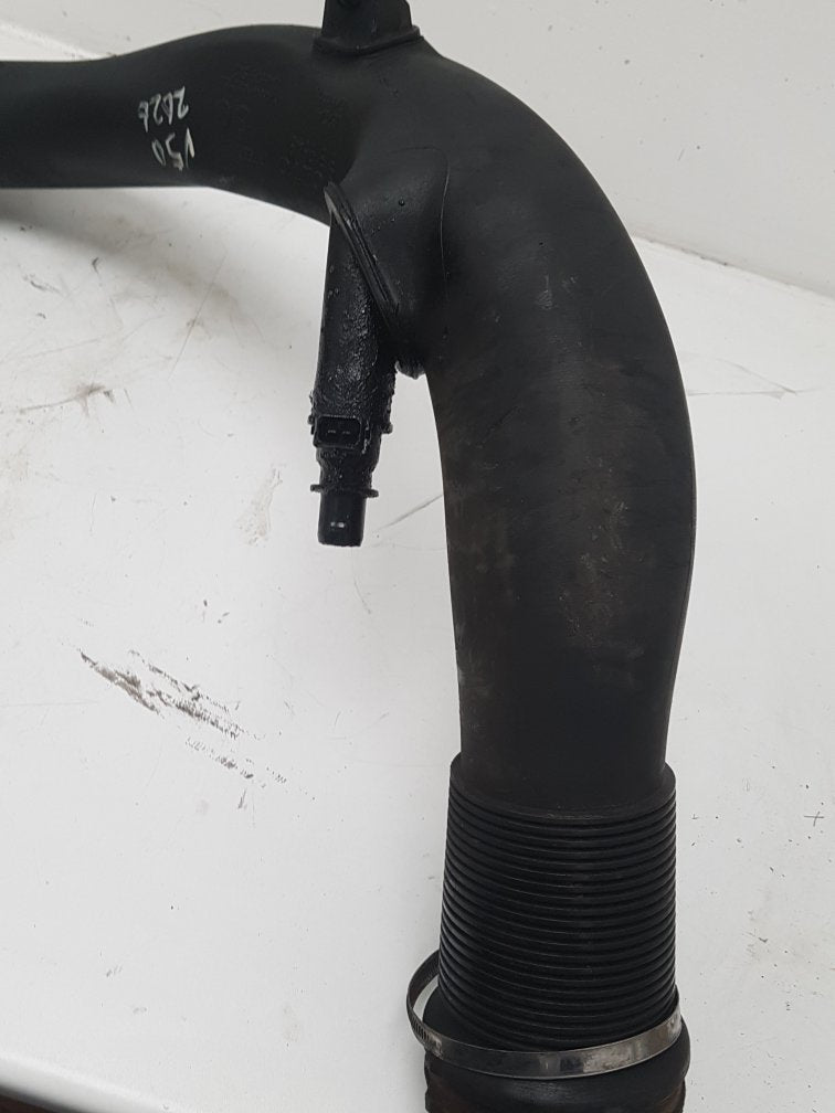 2008 - 2012 Volvo V50   Intercooler Pipe 31319646