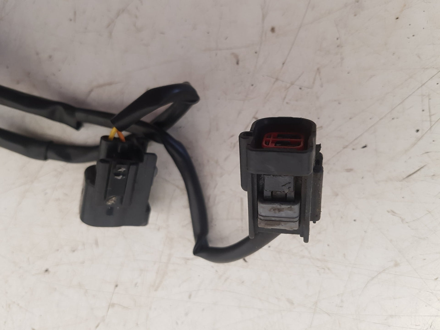 2012 - 2015 Volvo V40  Hatchback BONNET HINGE RELEASER (PAIR) 31305432