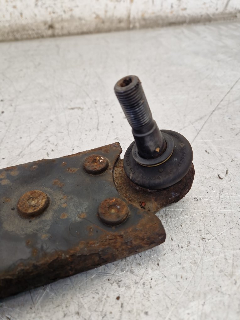 2004 - 2007 Volvo S40  Saloon WISHBONE (FRONT PASSENGER SIDE)