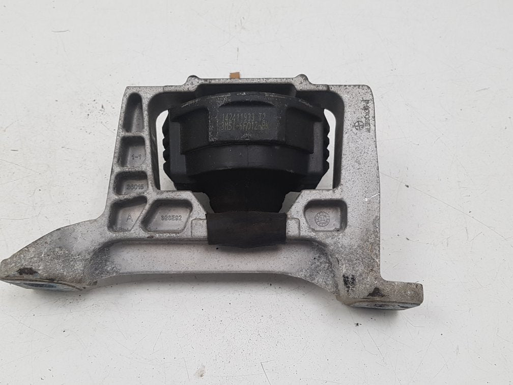 2012 - 2016 Volvo V40  Hatchback Engine Mount 3M516F012BK