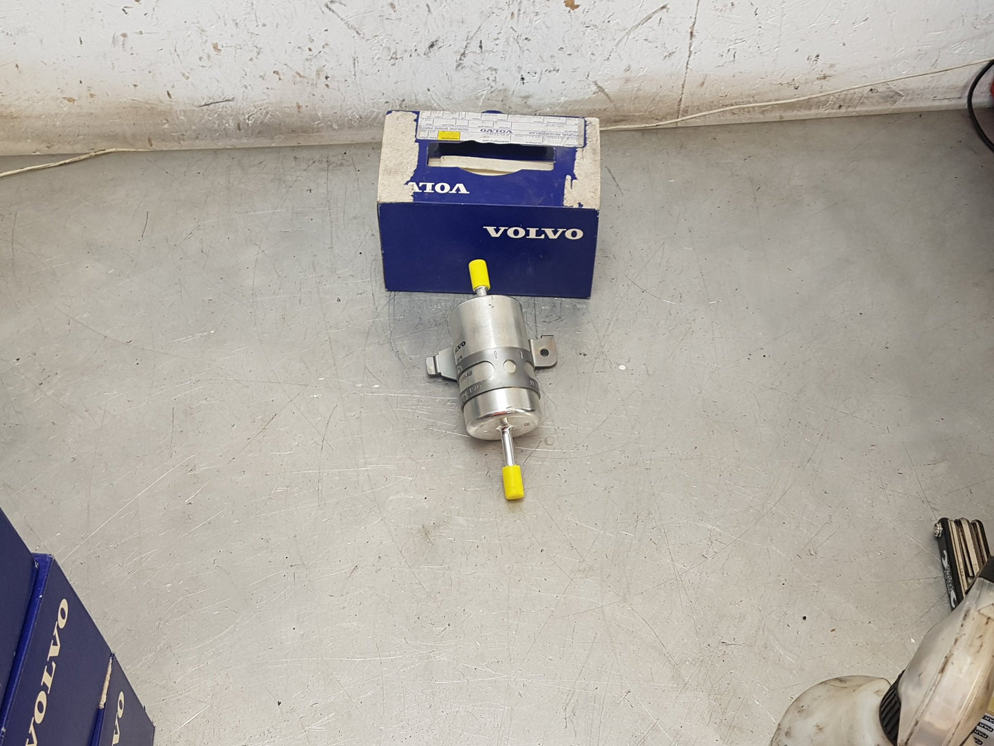 2006 - 2014 Volvo XC90   Fuel Filter 31261059