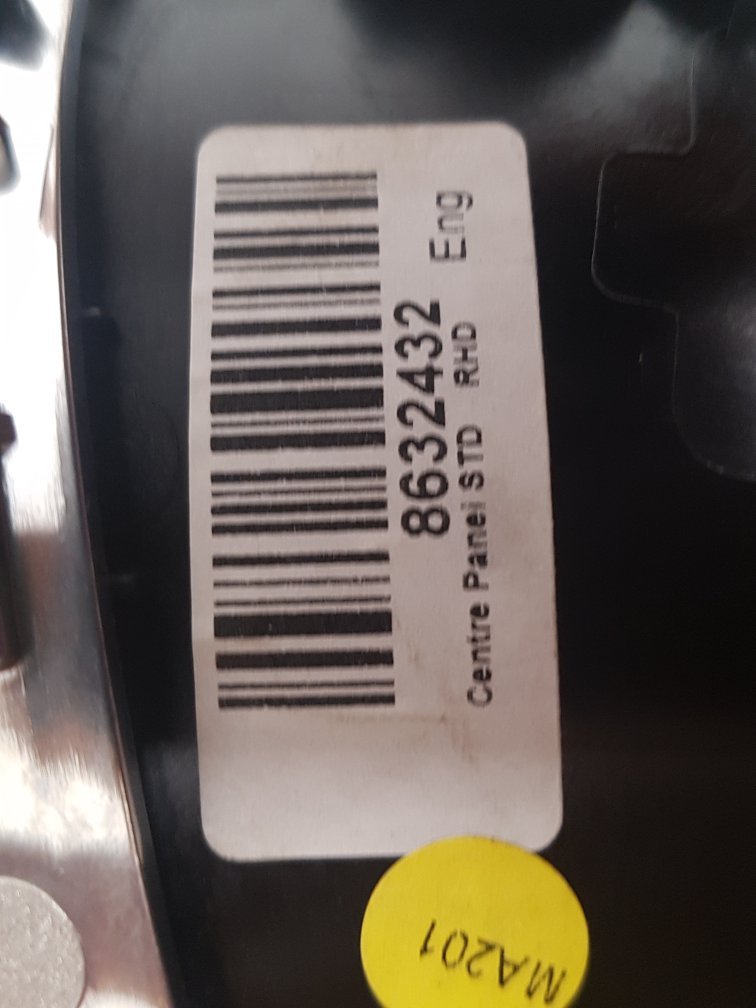 2010 - 2014 Volvo V60  Estate CENTRE PANEL TRIM 8632432