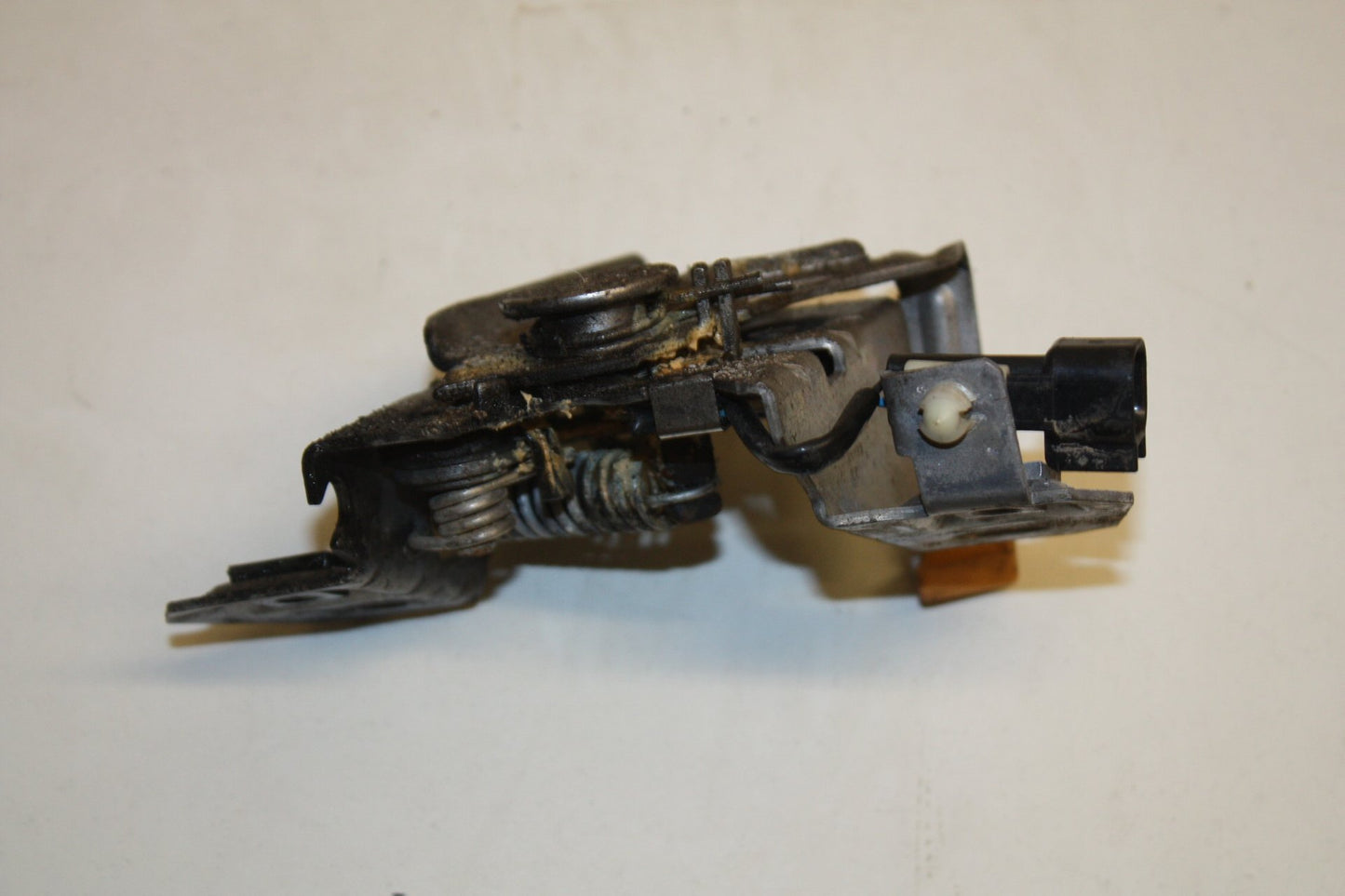 2007 - 2012 Volvo C30   BONNET LOCKING MECHANISM 30716530