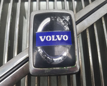 1998 - 2002 Volvo S80   FRONT GRILL