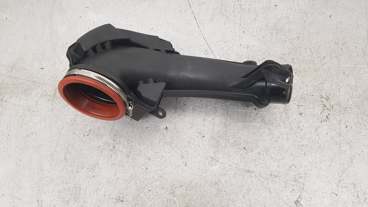 2010 - 2014 Volvo XC60  Estate Intercooler Pipe 31293547