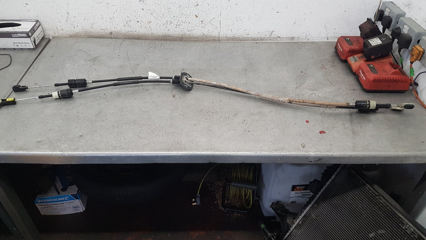 2010 - 2014 Volvo XC60  Estate Gear Shifter Cable Set 31256860