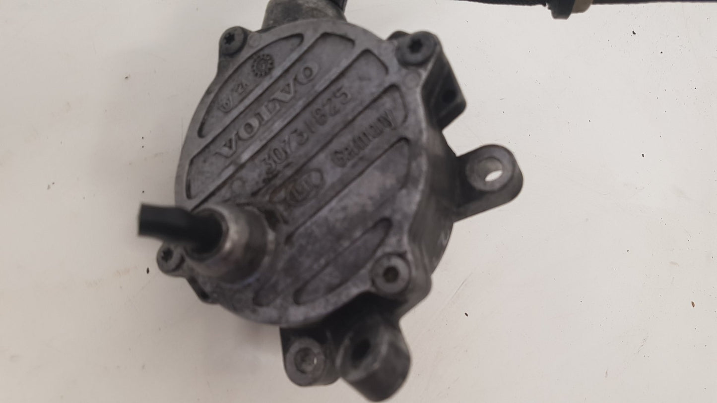 2000 - 2007 Volvo XC70  Estate Vacuum/Air Pump 30731825