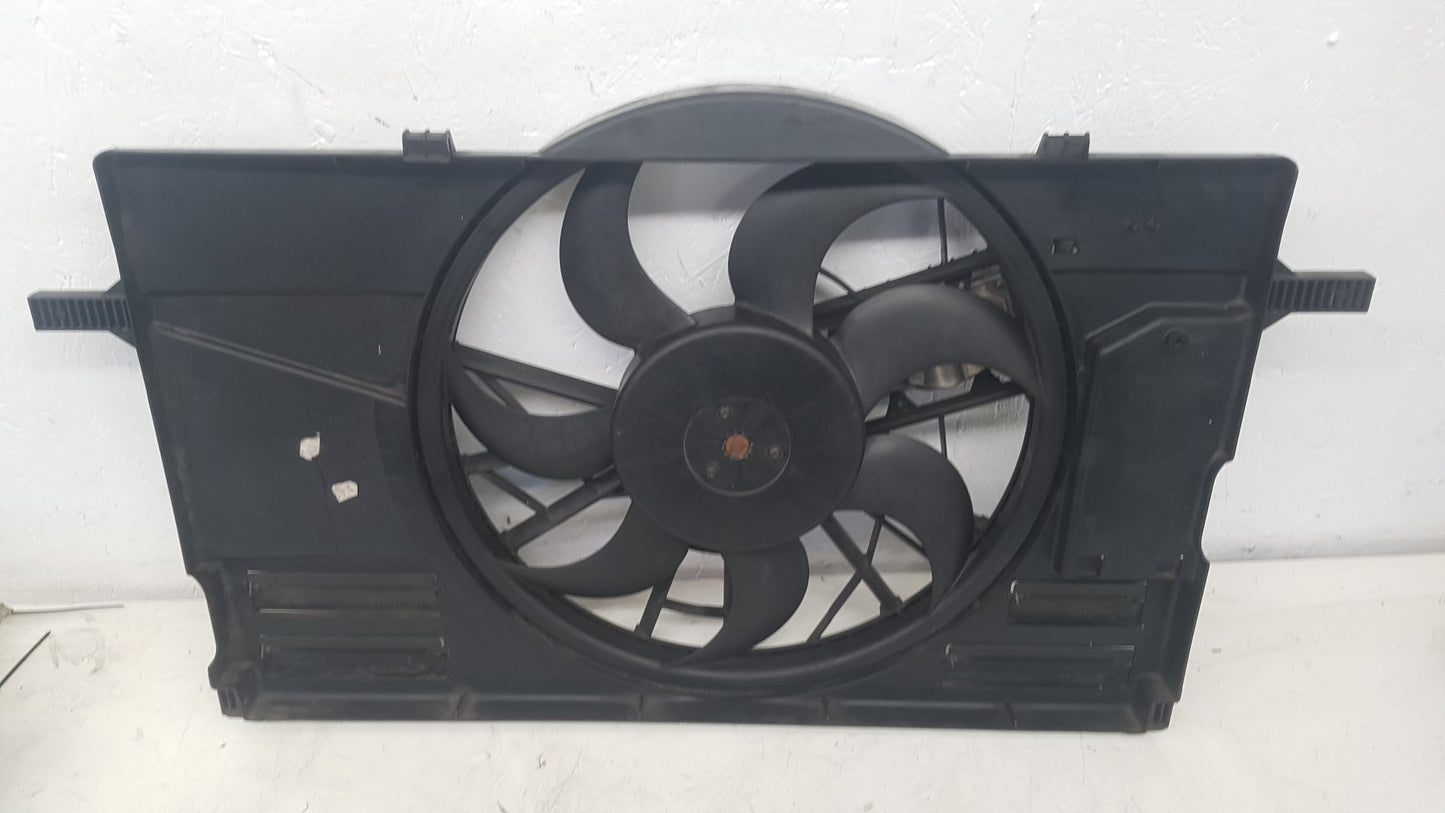 2004 - 2007 Volvo V50  Estate RADIATOR FAN & COWLING (A/C CAR) 3M518C607GB