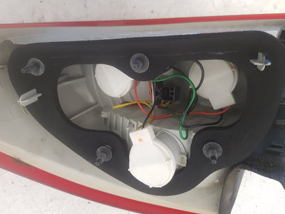 2005 Saab 9-3 Left Taillight 12830373 VRAC Grade B