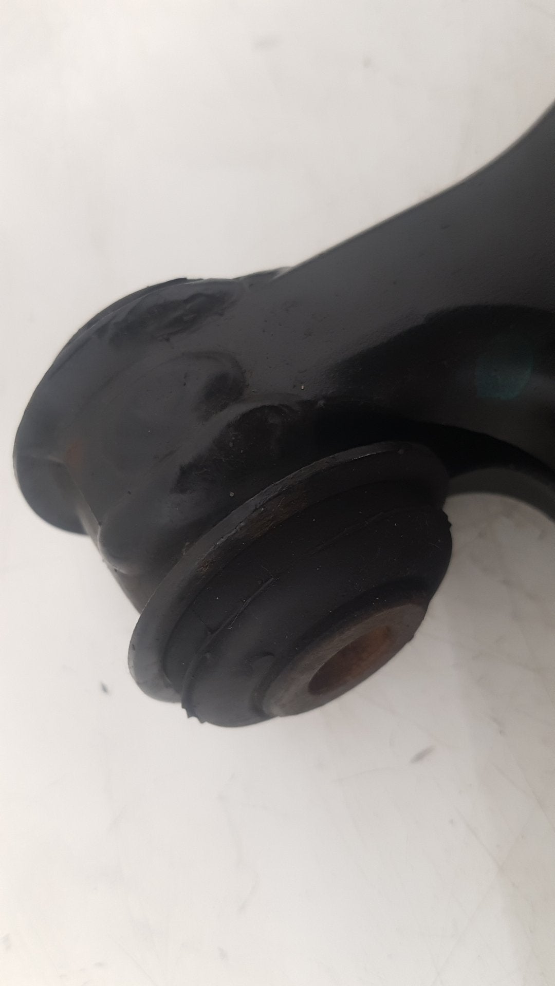 2006 - 2012 Volvo C30  Hatchback Right Front Lower Control Arm 455 GREY