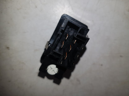 1992 - 1997 Volvo 850  Estate Heated Seat Switch 9148765