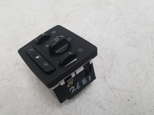 2010 - 2012 Volvo C30  Hatchback Headlight Switch 30739300