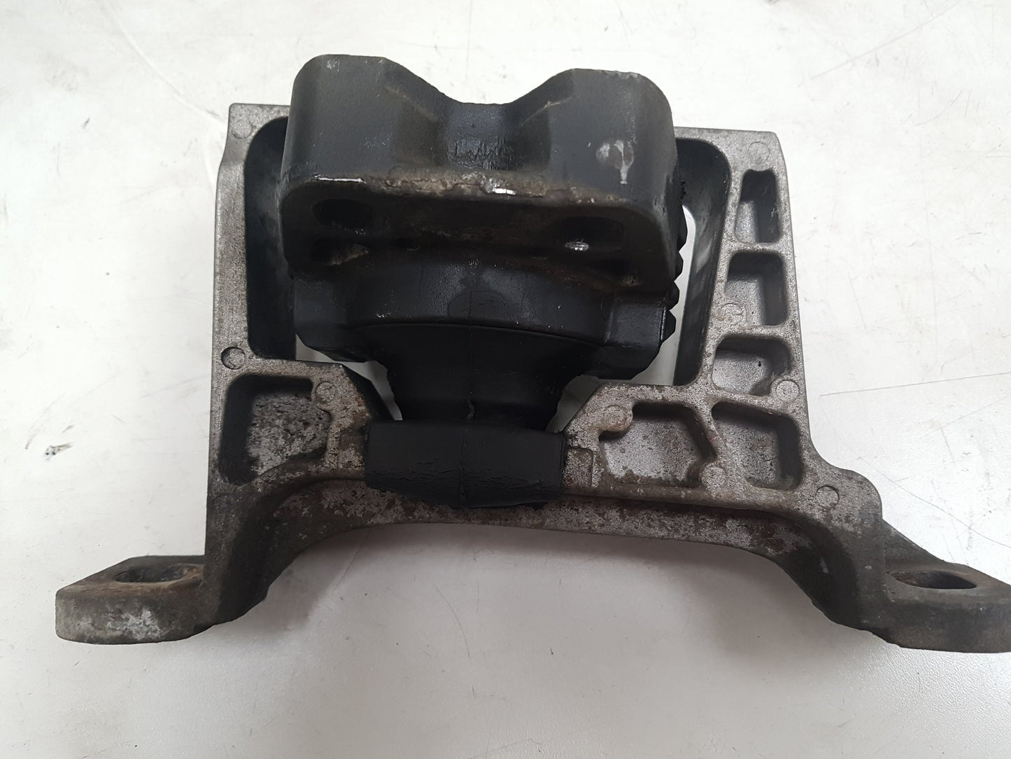 2012 - 2019 Volvo V40  Hatchback Right Engine Mount 3M51-6F012-BH