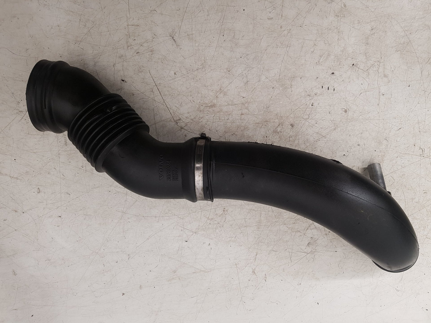 2011 - 2014 Volvo XC90  Estate INTAKE PIPE 30714479