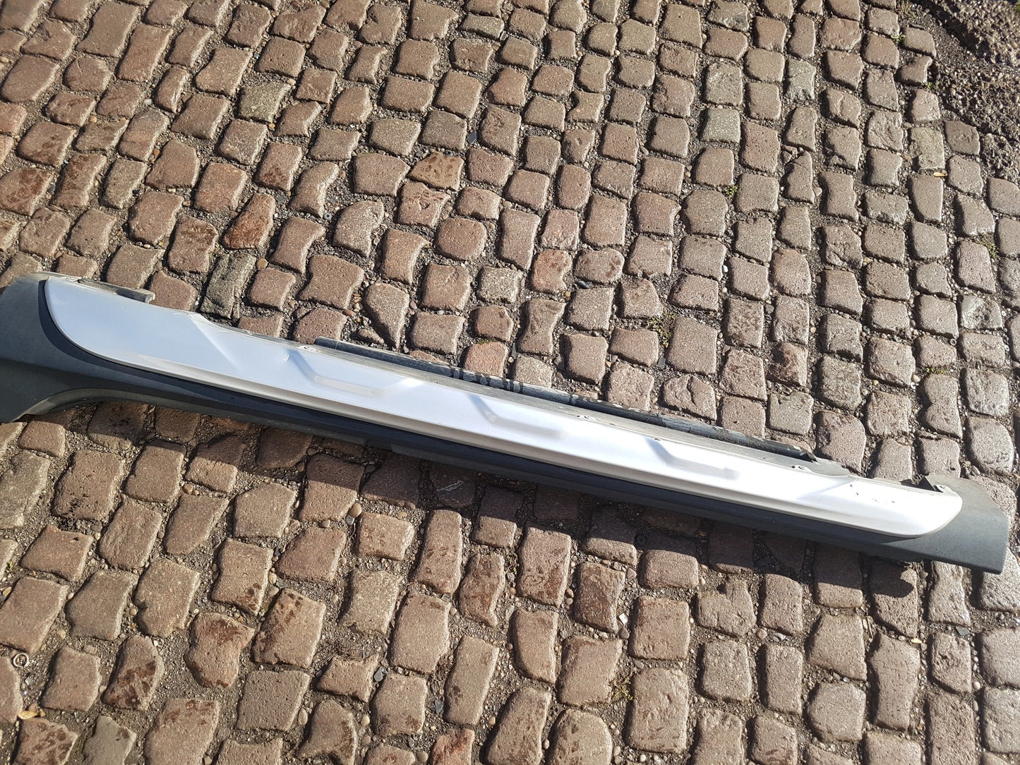 2015 - 2019 Volvo V40 Cross Country  Hatchback Left Side Skirt