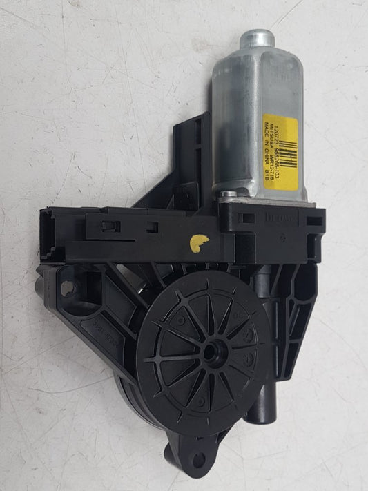 2012 - 2016 Volvo V40  Hatchback WINDOW MOTOR 120723