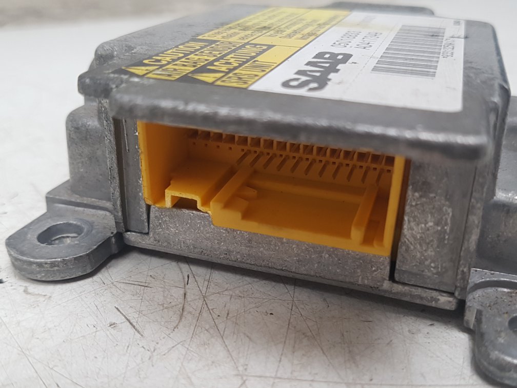 2002 Saab 9-3  Convertible Airbag Module 05018833
