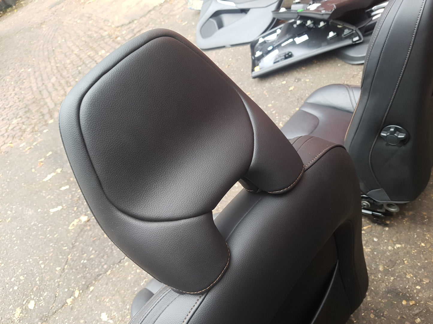 2012 - 2015 Volvo V40  Hatchback Interior
